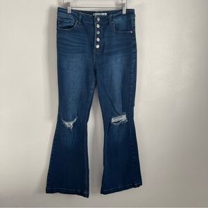 KanCan women’s High Rise Flared Jeans estilo distressed size 11/29 petite